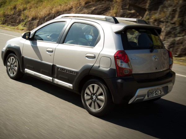 2018 Toyota Etios Cross – Manual do Proprietário